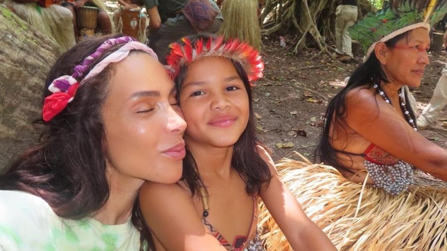 Ines Rau passou um mês morando em uma aldeia indígena no Acre - Reprodução/Instagram