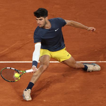 Carlos Alcaraz na segunda rodada de Roland Garros em 2024 - Getty Images