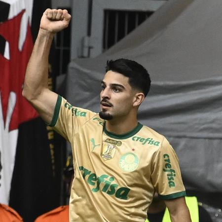 Atacante definiu vitória do alviverde em jogo morno no Mané Garrincha