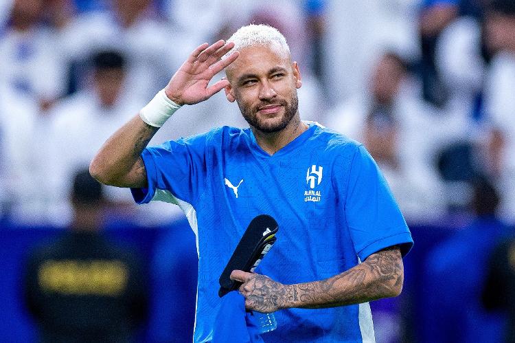 Neymar, do Al-Hilal, em jogo contra o Esteghlal pela Champions asiática Neymar, do Al-Hilal, em jogo contra o Esteghlal pela Champions asiática