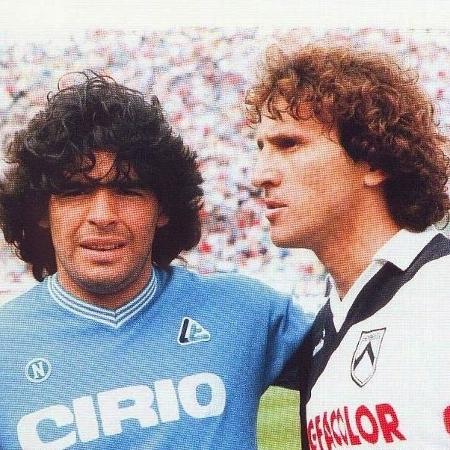 Um encontro de ídolos sul-americanos: Maradona pelo Napoli, Zico pela Udinese - Reprodução