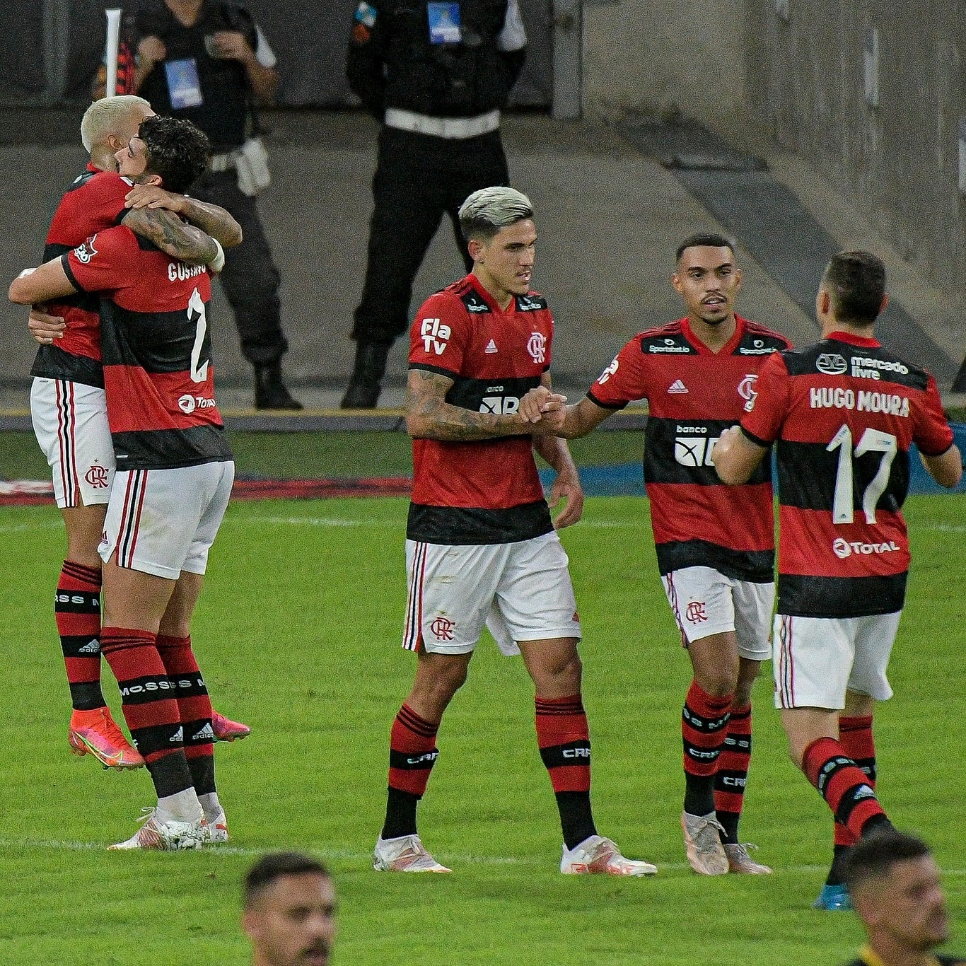 Flamengo fecha patrocínio para as mangas da camisa