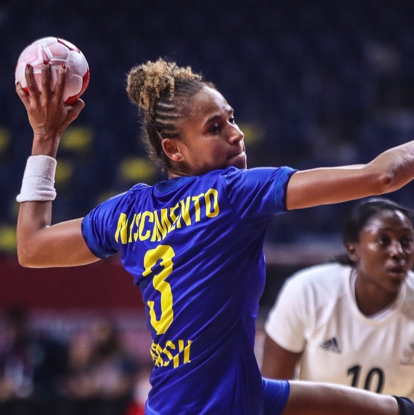 Duda Amorim é escolhida a melhor jogadora de handebol da década