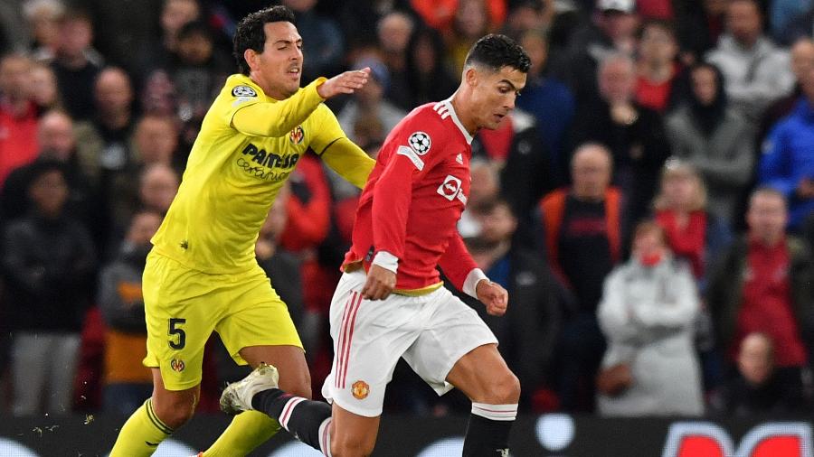 Cristiano Ronaldo em ação durante Manchester United x Villarreal, pela fase de grupos da Liga dos Campeões - AFP