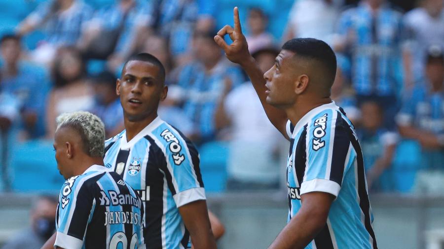 Jogo na Arena do Grêmio foi o primeiro dos titulares depois do rebaixamento no Brasileirão - Maxi Franzoi/AGIF