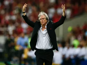 Júlio César relata desejo de Jorge Jesus em retorno: 'Fala do Flamengo e se emociona'