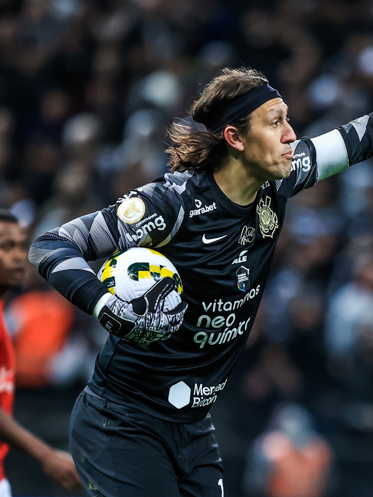 Lance - CÁSSIO É CORINTHIANS! 🧤⚽🦅 No dia do goleiro, Cássio escreve mais  uma vez seu nome na história do Timão. Ídolo máximo! 👏👏 #corinthians # cássio #goleiro