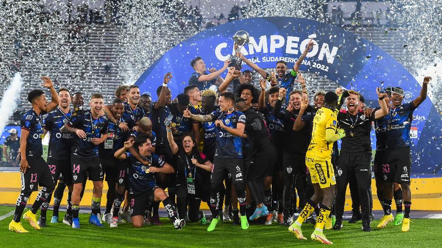 Jogadores do Independiente del Valle comemoram o título da Copa Sul-Americana - Marcelo Endelli/Getty Images