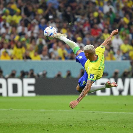 Richarlison acertou voleio e fez lindo gol contra a Sérvia - Justin Setterfield/Getty Images