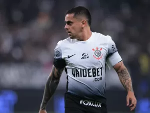 Corinthians abre conversas para renovar contrato do lateral Fagner