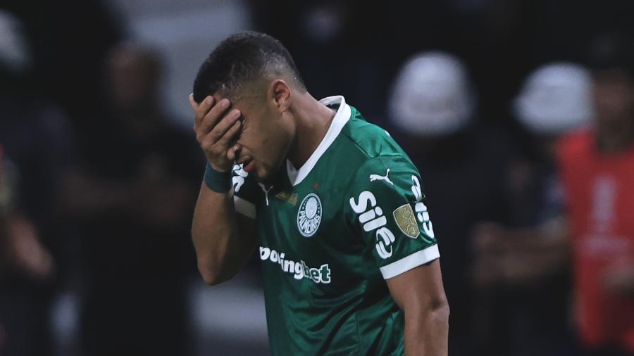 Vitor Roque se lamenta durante Palmeiras x Cerro Porteño, confronto da Libertadores Vitor Roque se lamenta durante Palmeiras x Cerro Porteño, confronto da Libertadores