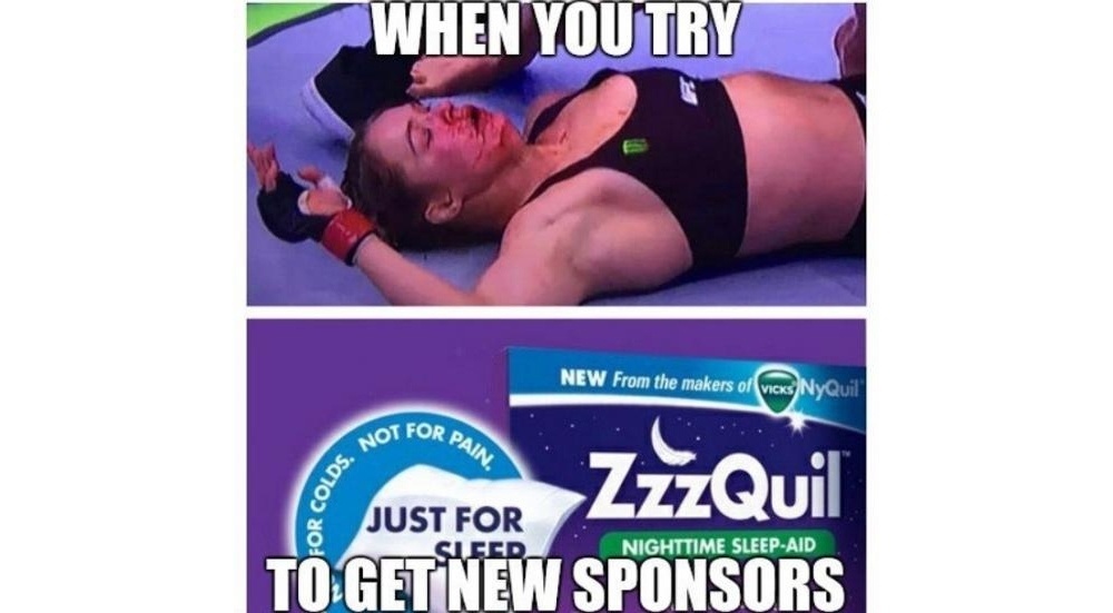 Meme brinca: "quando você tenta arranjar um patrocinador novo". E mostra pílulas para dormir - Reprodução