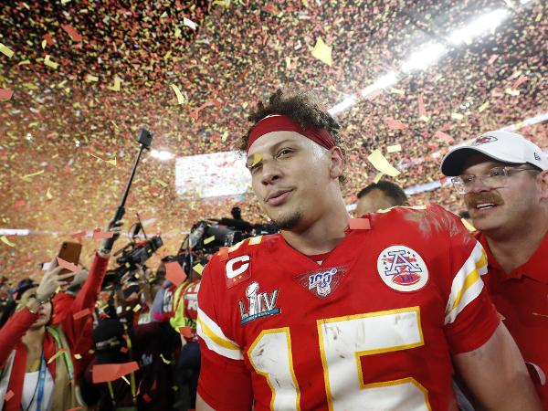 Super Rally: Mahomes, Chiefs Win Super Bowl with Late Surge, Chicago News