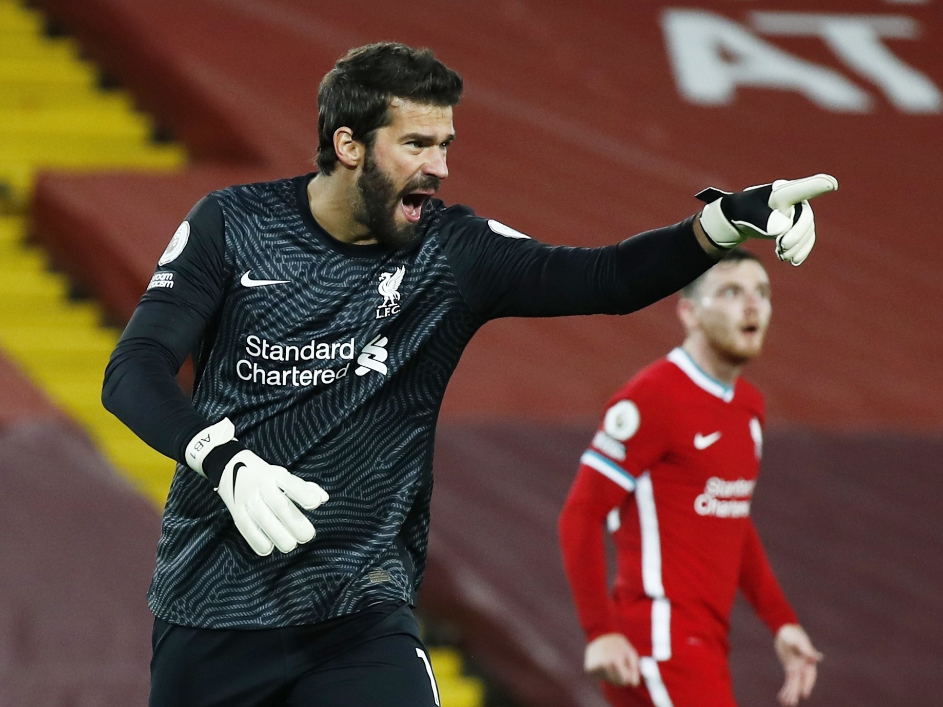 Inspirado em Alisson, goleiro dedica vitória na Série B do