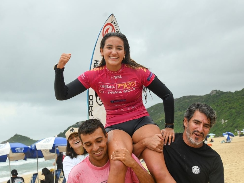 De família! Irmão de Paquetá conquista título inédito para o