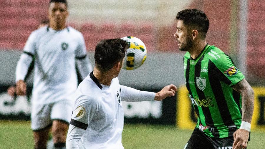 América-MG e Botafogo se enfrentam pelo Brasileirão Série A 2022 - FERNANDO MORENO/AGIF