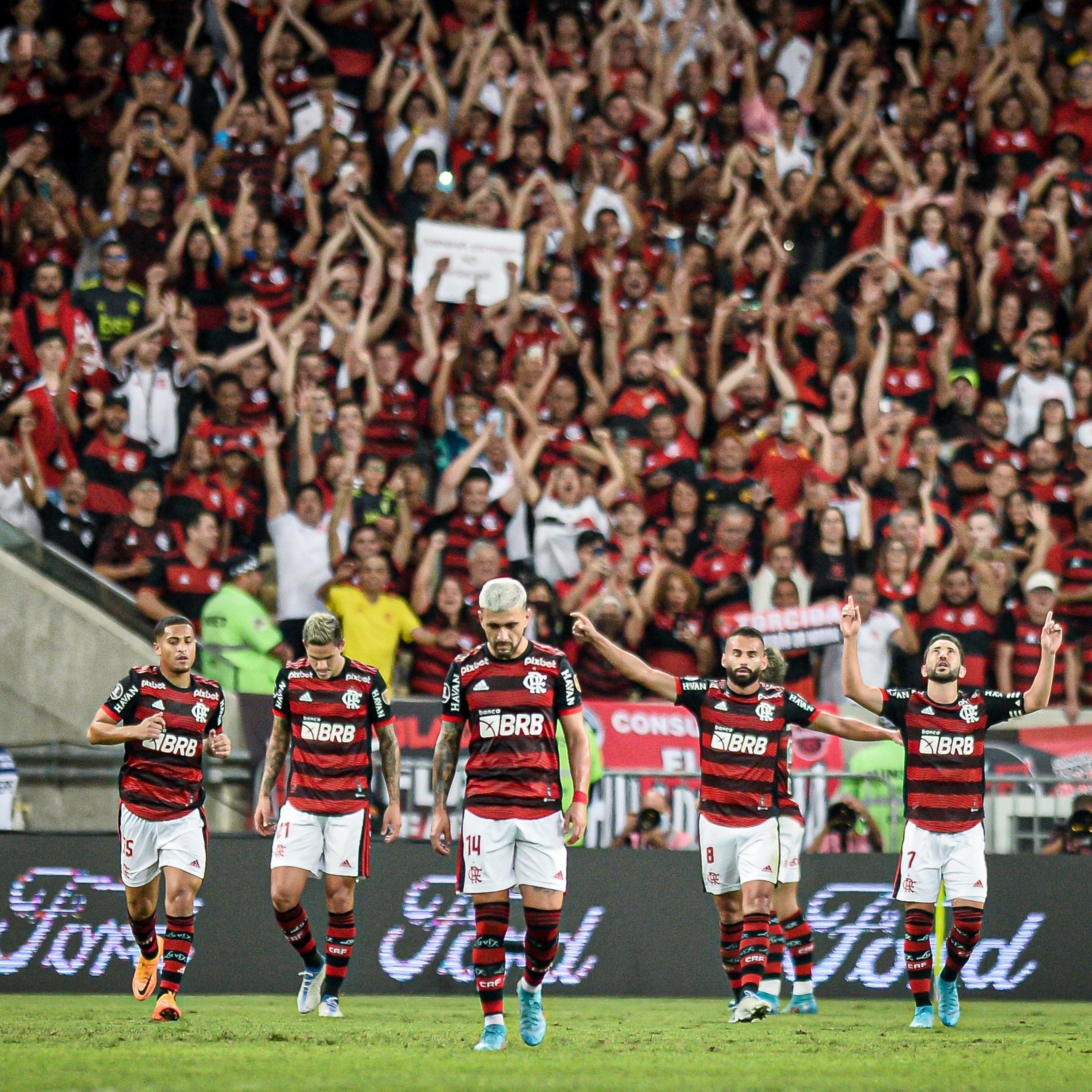 Flamengo on X: Fim de jogo no Maracanã. O Flamengo empata em 0 a 0 com o  Athletico-PR, no jogo de ida das quartas de final da Copa do Brasil. #CRF  #VamosFlamengo