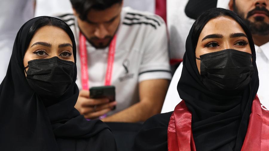 Torcedoras muçulmanas assistem a jogo entre Qatar e Equador na Copa do Mundo - Chris Brunskill/Fantasista/Getty Images