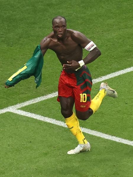 Aboubakar, de Camarões, marcou gol contra o Brasil na Copa do Mundo