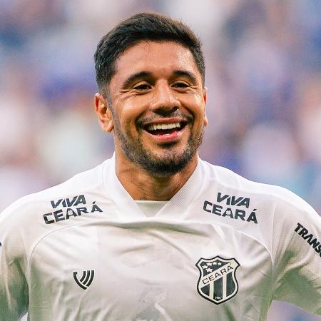 Galeano comemora gol marcado pelo Ceará contra o Cruzeiro no Brasileirão