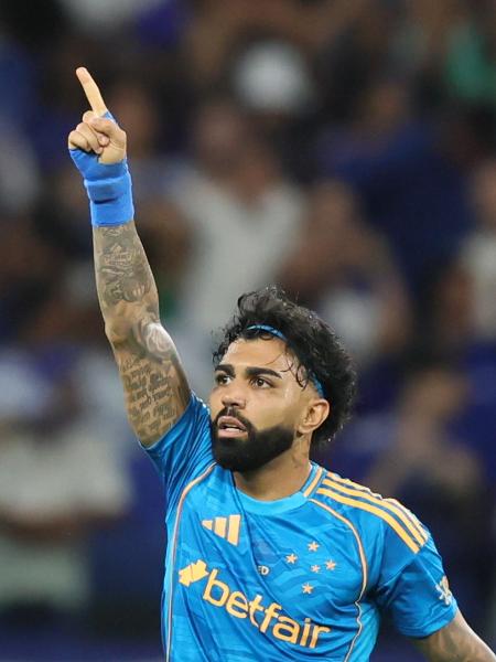 Gabigol, do Cruzeiro, comemora gol contra o Sport pelo Campeonato Brasileiro