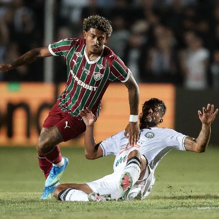 John Kennedy, do Fluminense, em ação contra o Operário-PR, pela Copa do Brasil