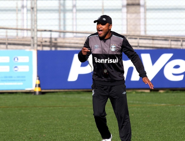 O técnico Roger Machado comanda treino do Grêmio - RODRIGO RODRIGUES/GREMIO FBPA
