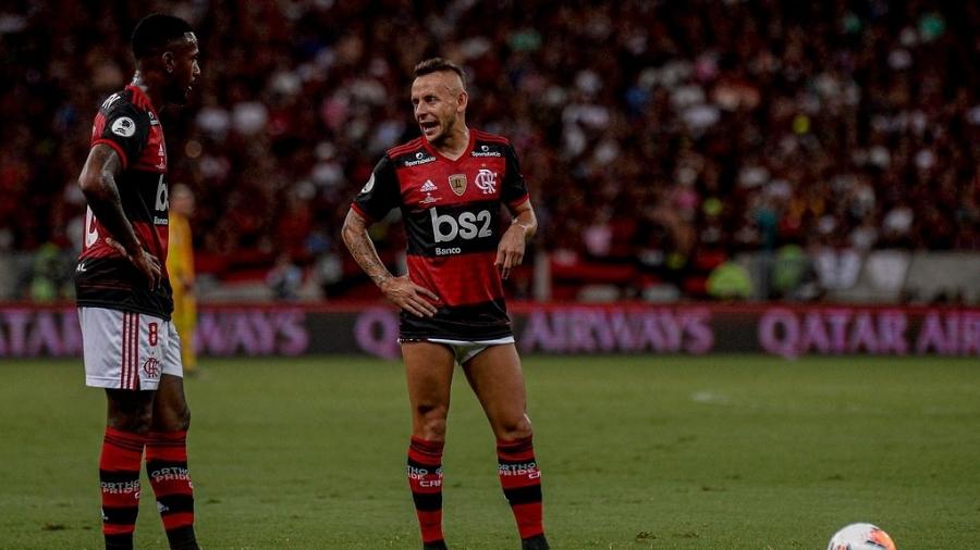 Rafinha se recuperou de dores no tornozelo esquerdo e  está confirmado no time titular do Flamengo contra o Flu - Marcelo Cortes / Flamengo
