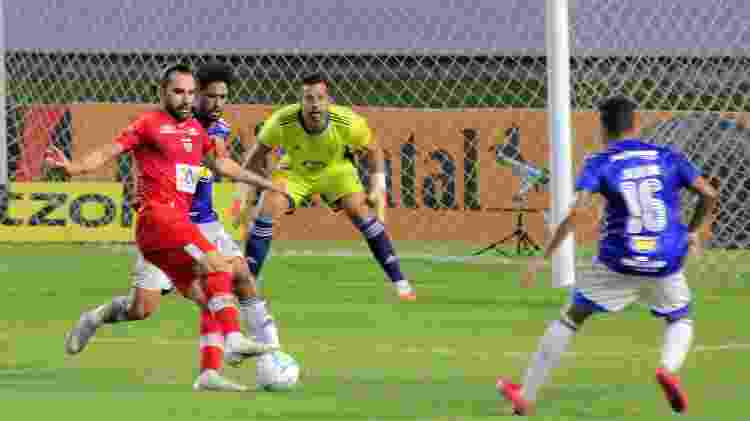 Léo Gamalho x Cruzeiro - Itawi Albuquerque/AGIF - Itawi Albuquerque/AGIF