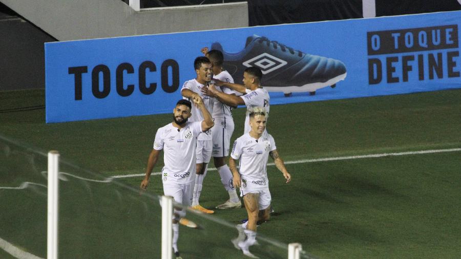 Marcos Leonardo comemora gol do Santos no clássico contra o Corinthians - Fernanda Luz/AGIF