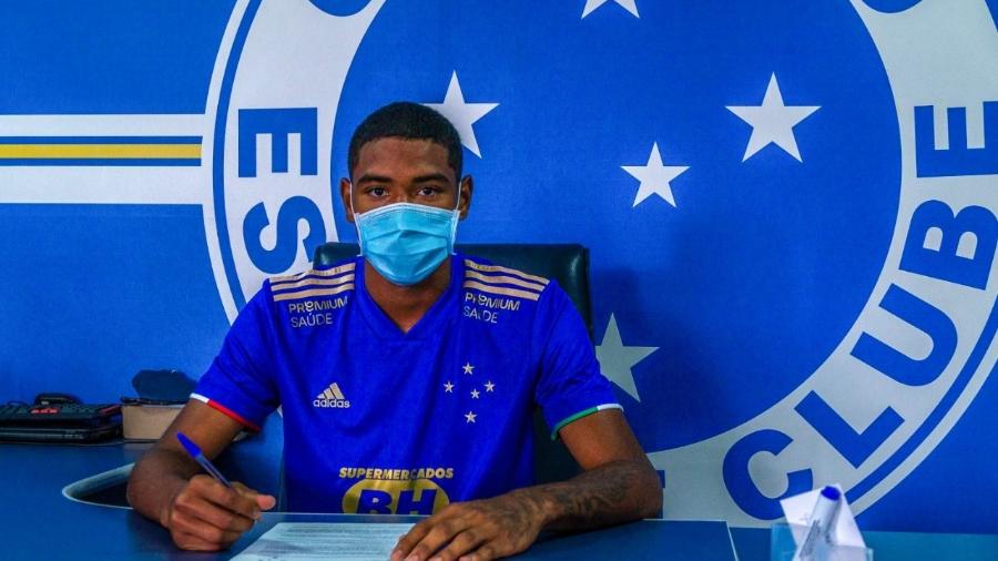 Zagueiro Ygor chegou ao Boston City em 2018 e agora defenderá o Cruzeiro por três anos - Divulgação/Boston City