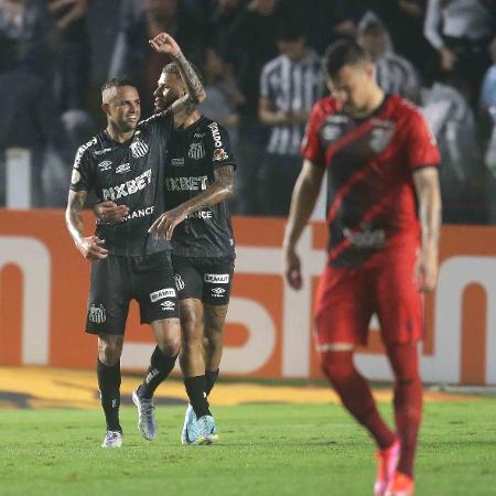 Luan comemora seu gol pelo Santos contra o Athletico-PR - GUILHERME DIONíZIO/CÓDIGO19/ESTADÃO CONTEÚDO