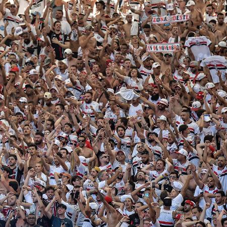 Torcida do São Paulo no jogo contra o Flamengo, no Maracanã, pela ida da final da Copa do Brasil