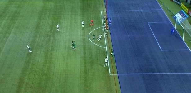 Var demora seis minutos para validar gol contra Palmeiras em lance contestado.