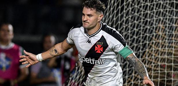 Corinthians Precisa de Centroavante à Altura de Vegetti para Reforçar Time.