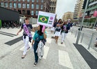 Barco com 100 pessoas e 8 horas fora da Vila: o desfile do Brasil em Paris - Helena Petry/COB