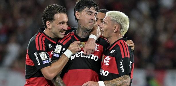 Com golaços, Pulgar chega a temporada mais artilheira pelo Flamengo