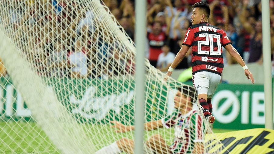Fernando Uribe, do Flamengo, é desejo do Santos para a sequência da temporada 2019 - Thiago Ribeiro/AGIF