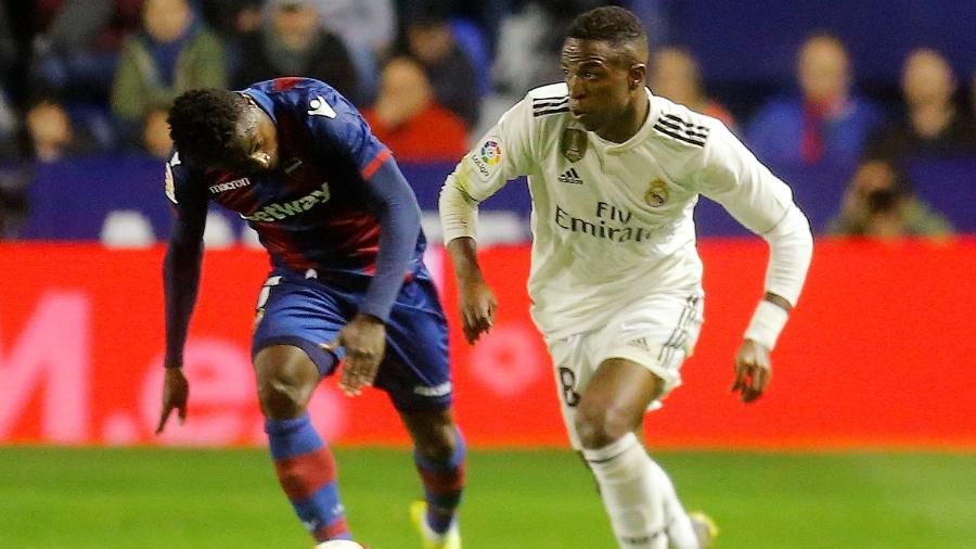Real Madrid s V speras De Cl ssico Com Barcelona Vin cius J nior j Real Madrid s V speras De Cl ssico Com Barcelona Vin cius J nior j