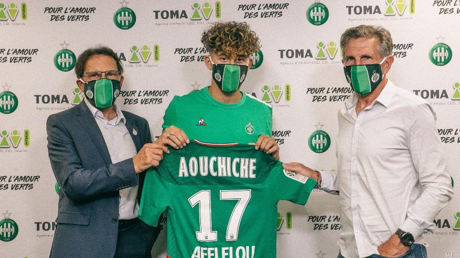 "Estou muito feliz. É uma grande fonte de orgulho para mim assinar com com o Saint-Étienne", disse Aouchiche - Divulgação/Saint-Étienne
