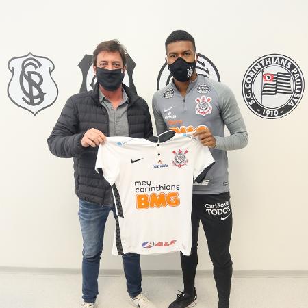 Ale renovou com o Corinthians e trocou localização de sua marca na camisa  - Rodrigo Coca/Agência Corinthians