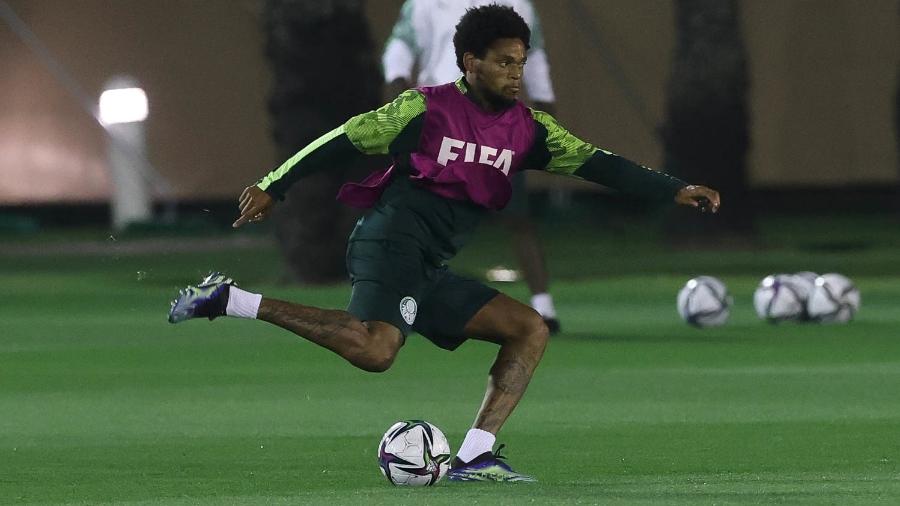 Luiz Adriano, durante treino do Palmeiras, em Doha, no Qatar - Cesar Greco