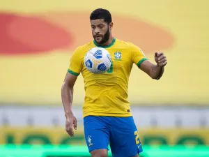 Hulk publica foto com camisa da seleção após confusão com Luiz Henrique