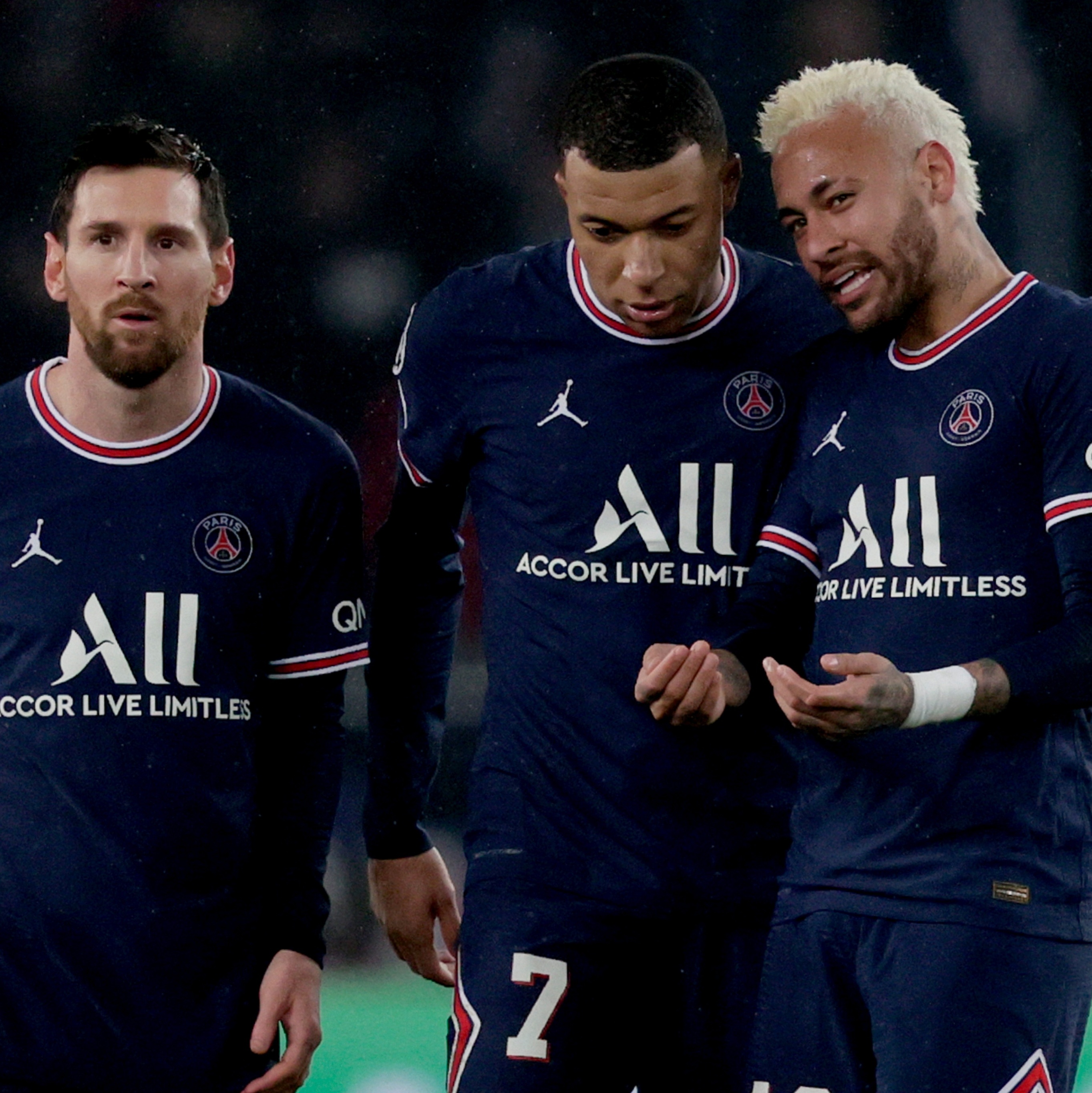 Mbappé marca, mas Lille arranca empate no fim e interrompe série