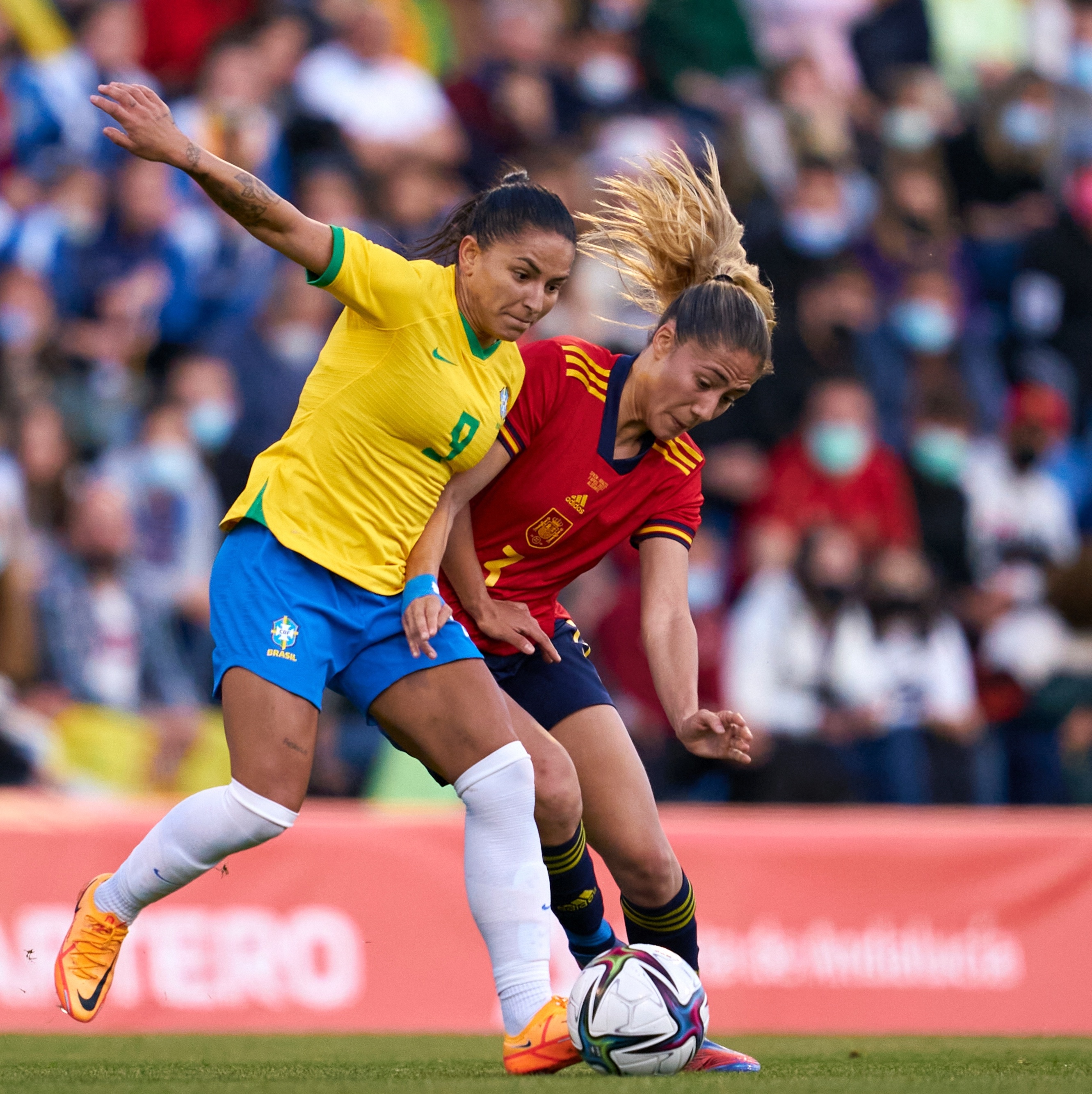 Seleção Brasileira enfrenta Espanha, nesta quinta-feira, sem a