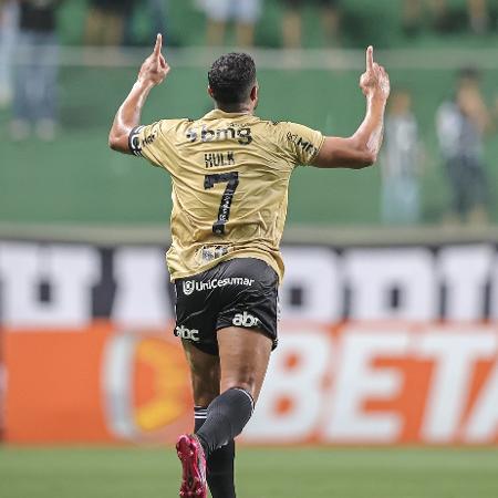 Hulk comemora gol de falta pelo Atlético-MG no Independência - Flickr/Atlético-MG
