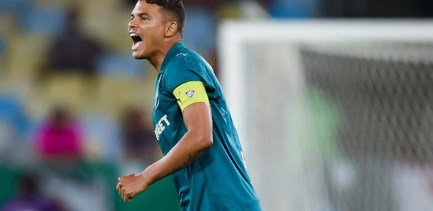 Fluminense e Bahia empatam em reencontro de Thiago Silva com torcida