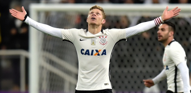 Marlone comemora gol marcado pelo Corinthians contra o Vitória - Mauro Horita/AGIF