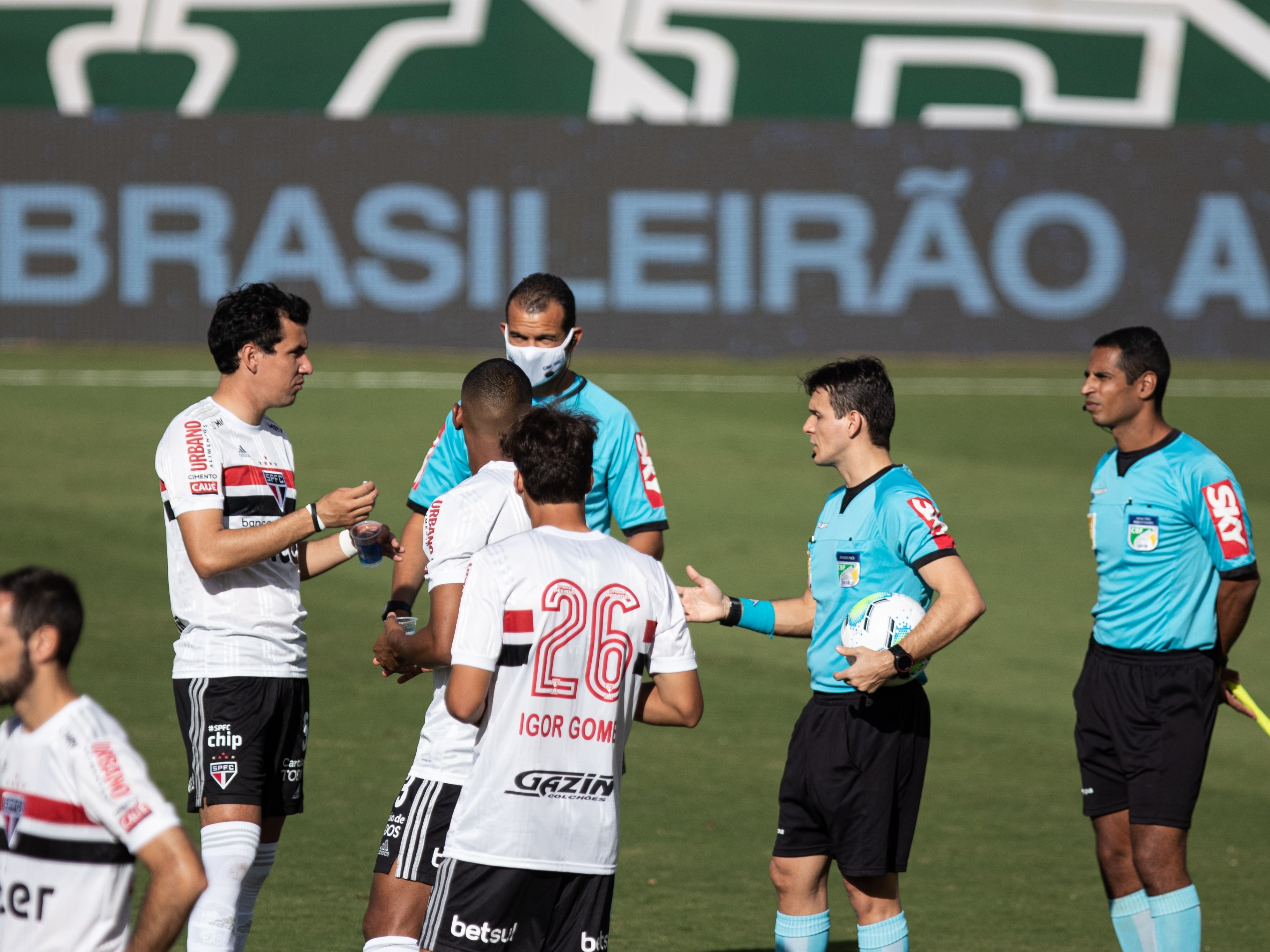 Protocolo da CBF aumenta risco de covid em 3 divisões