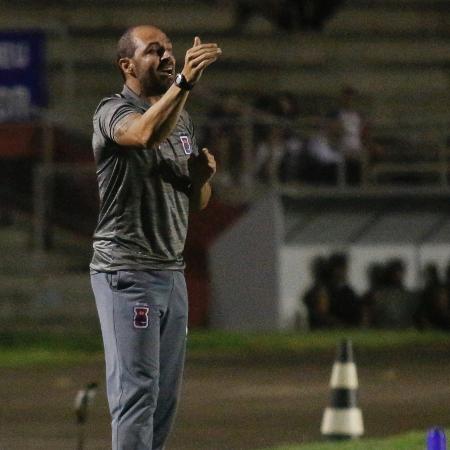 Allan Aal, novo técnico do CRB, já passou pelo Paraná  - Gabriel Machado/AGIF
